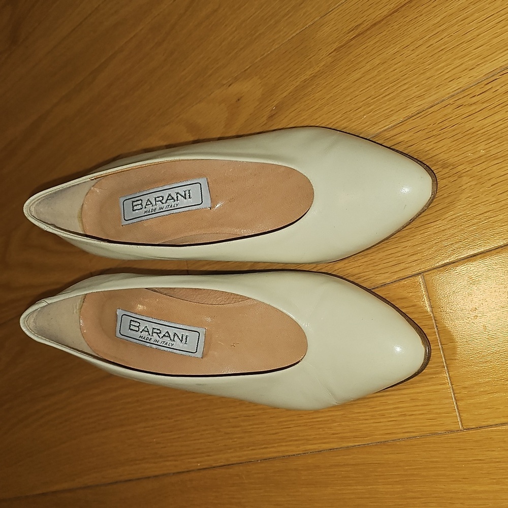 Vintage BARANI 90s Ivory Leather Pumps